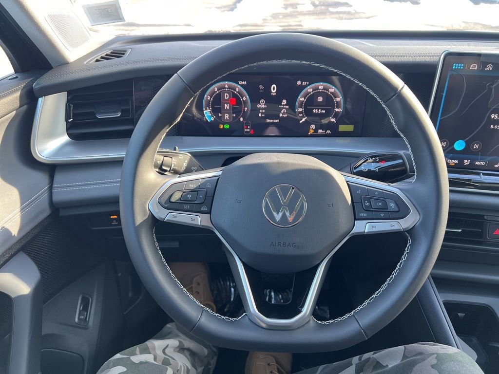 New 2026 Volkswagen Tiguan SE image 27