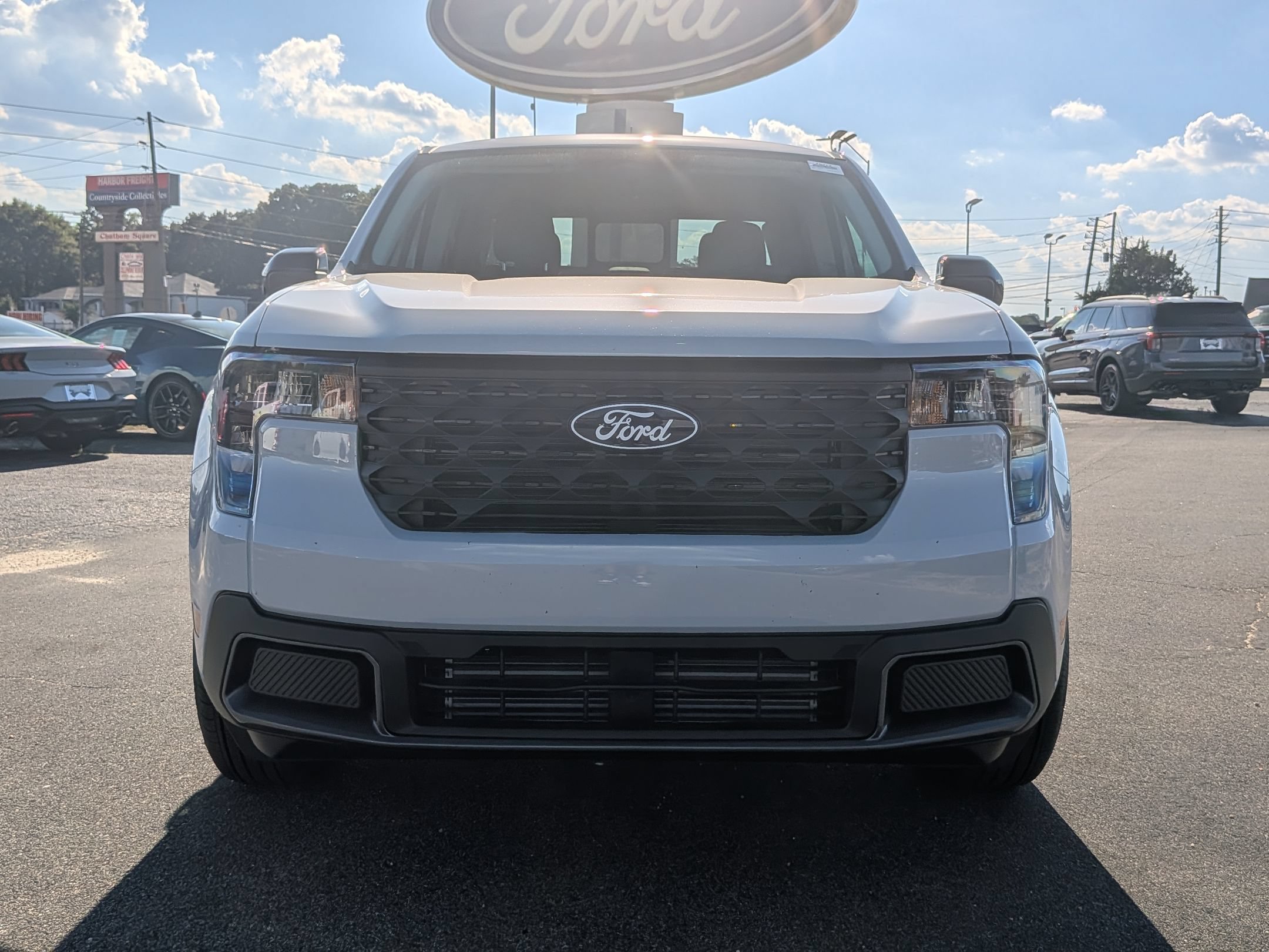New 2026 Ford Maverick XLT w/ XLT Luxury Package FWD image 9