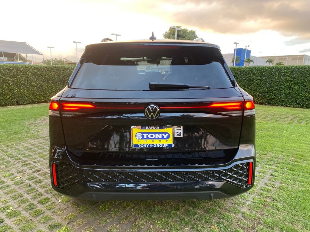 New 2026 Volkswagen Tiguan SE R-Line FWD image 24