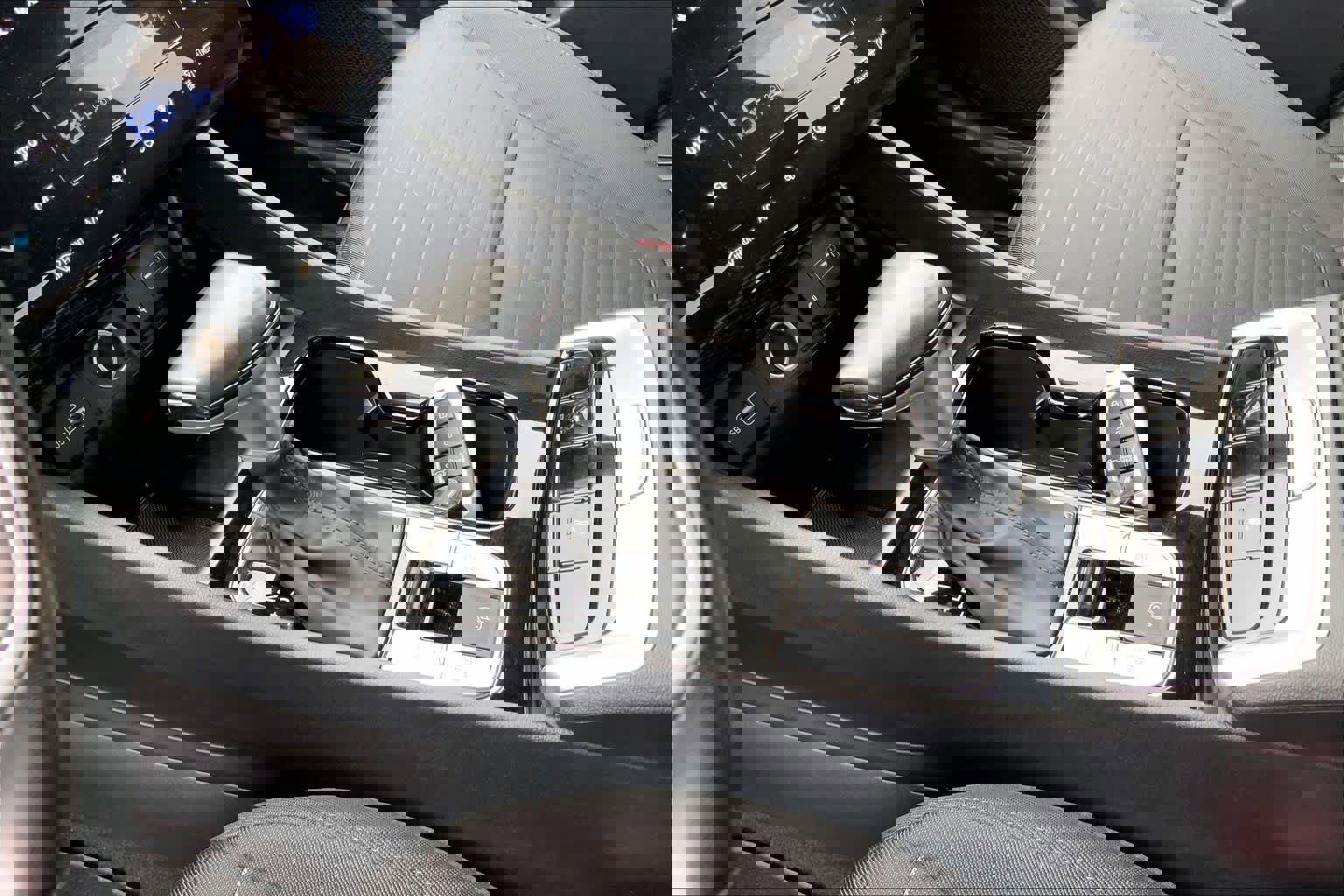 Used 2023 Hyundai Santa Cruz SEL Premium w/ Cargo Package image 16