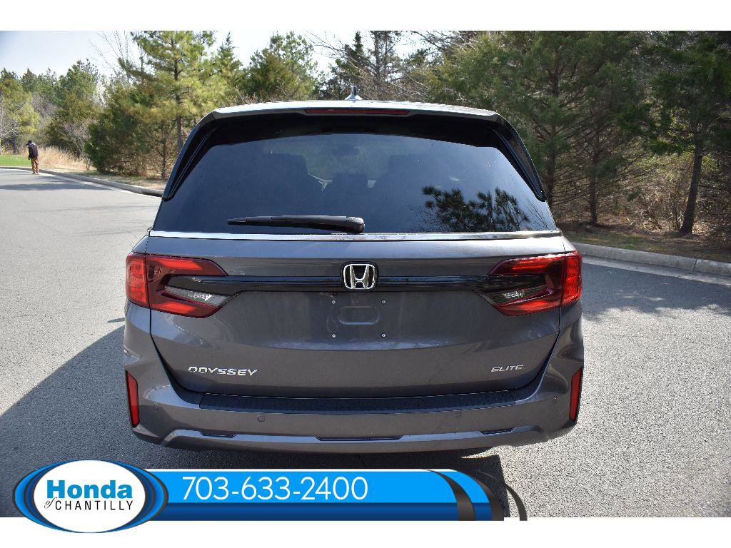 New 2026 Honda Odyssey Touring image 6