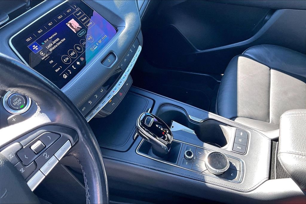 Used 2023 Cadillac XT4 Premium Luxury image 18