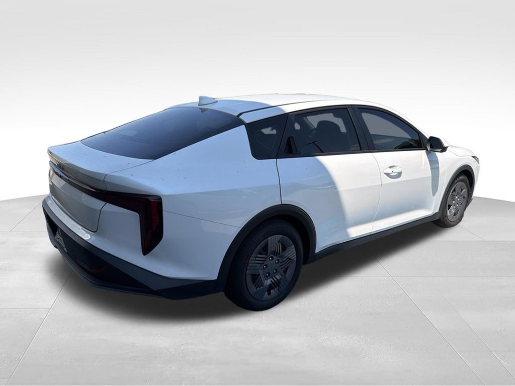 Used 2025 Kia K4 FWD image 3