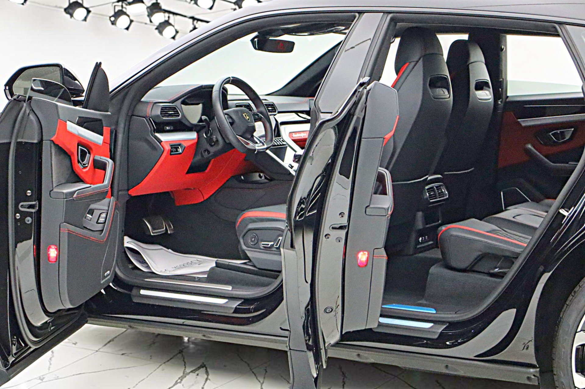 Used 2024 Lamborghini Urus S AWD/4WD image 6
