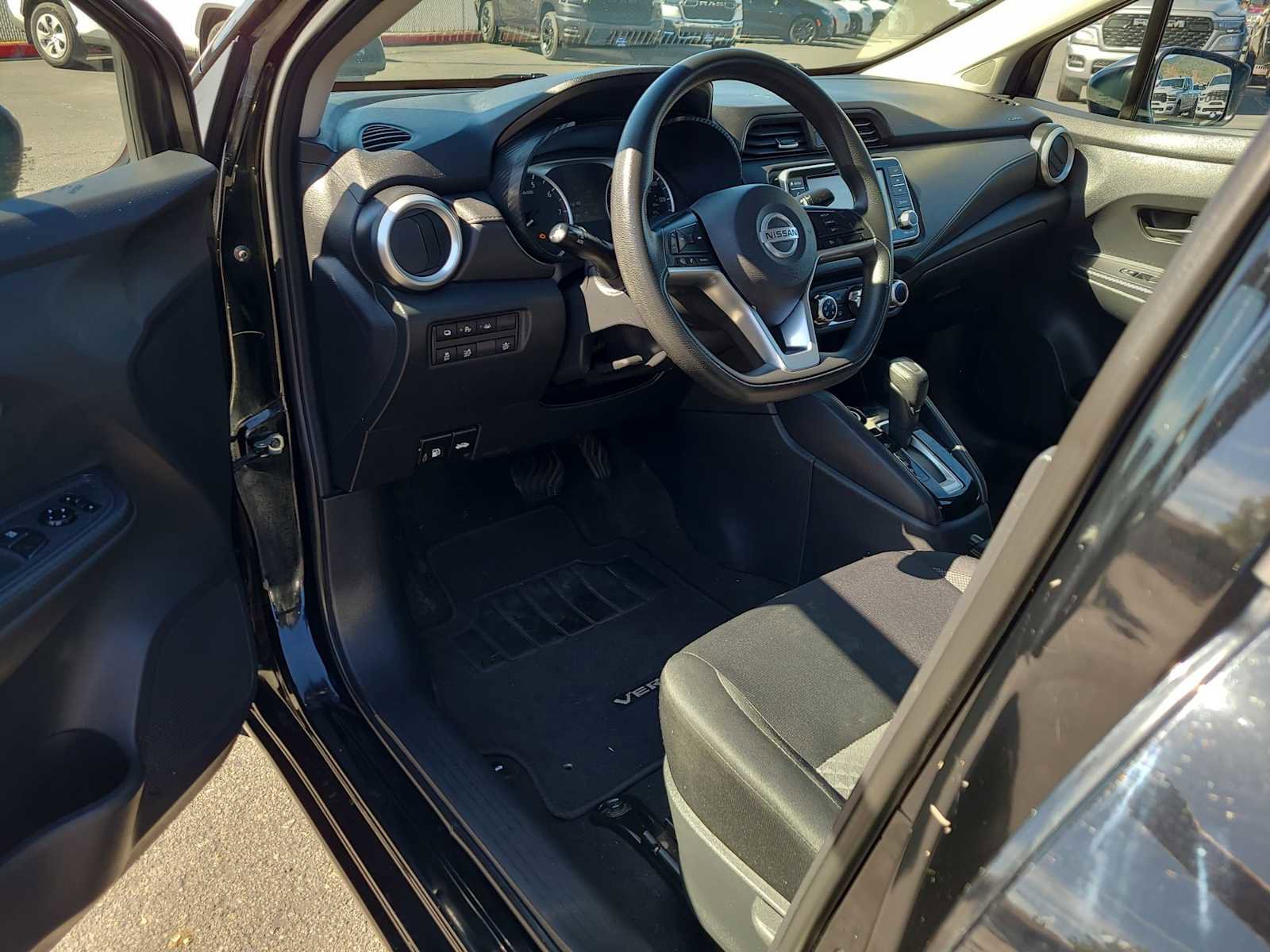 Used 2020 Nissan Versa S image 10