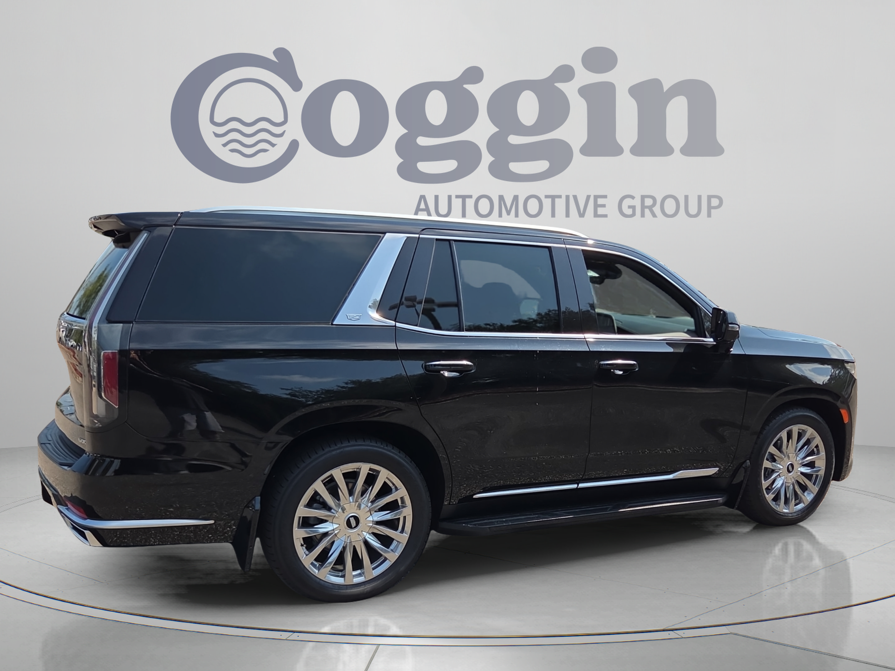 Used 2024 Cadillac Escalade Premium Luxury w/ Performance Package AWD/4WD image 5