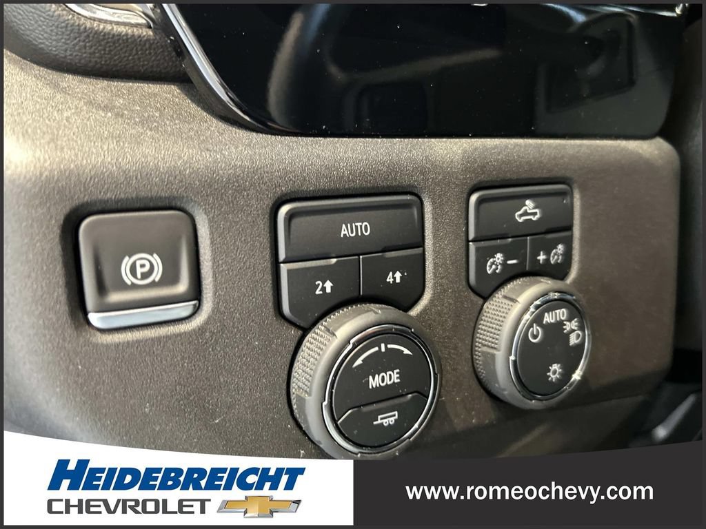 Used 2024 Chevrolet Silverado 1500 LT AWD/4WD image 29