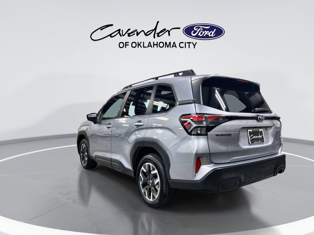 Used 2025 Subaru Forester Premium AWD/4WD image 6