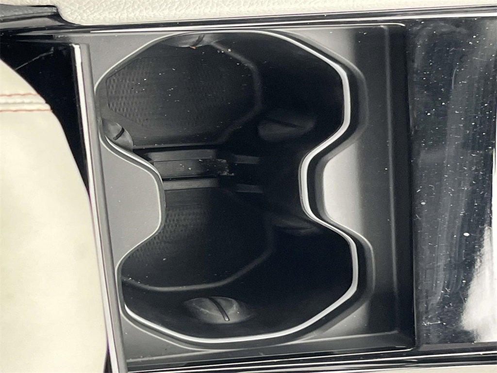 Used 2022 Jeep Grand Cherokee Overland w/ Luxury Tech Group IV image 21