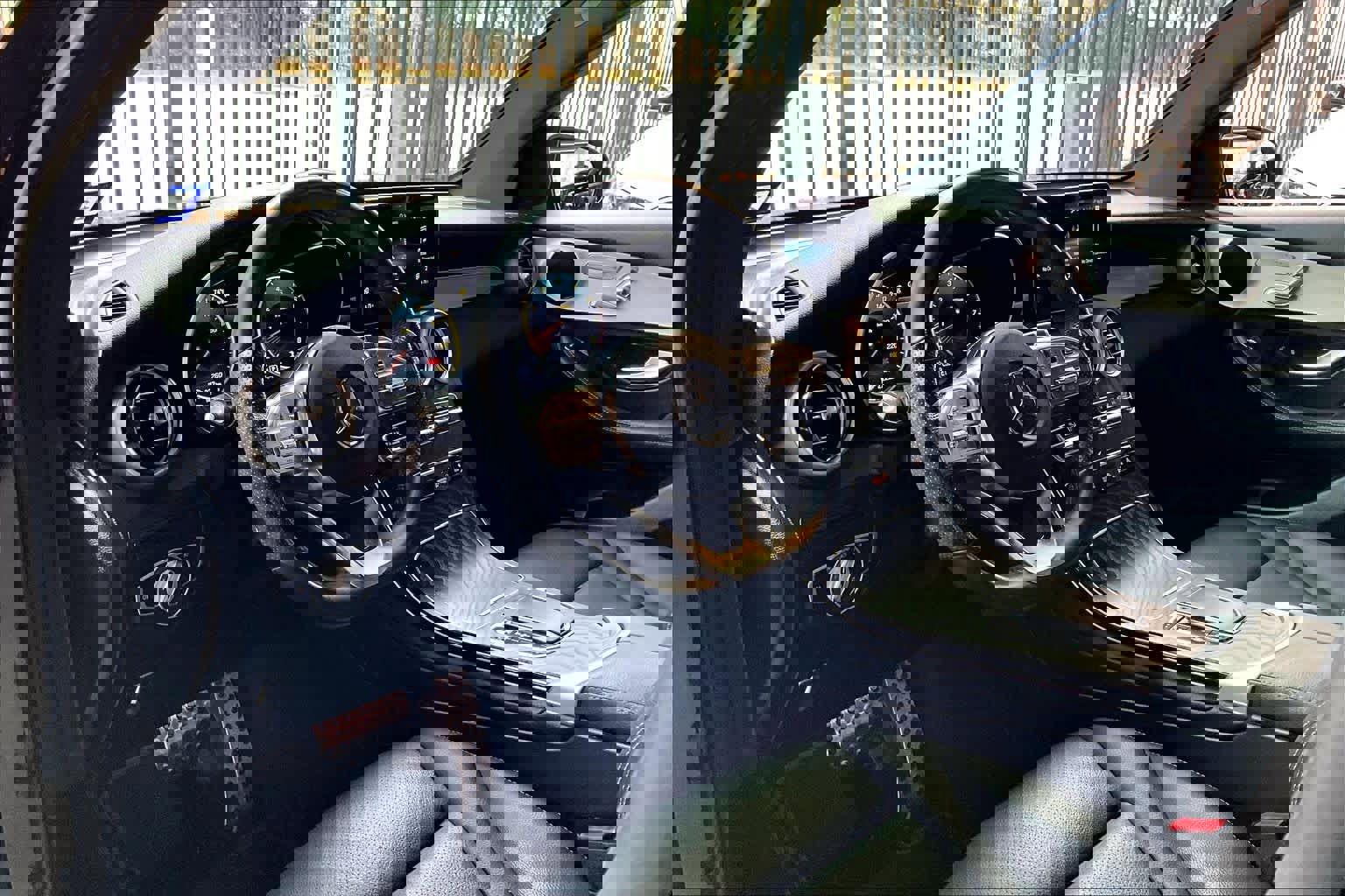 Used 2022 Mercedes-Benz GLC 300 image 17