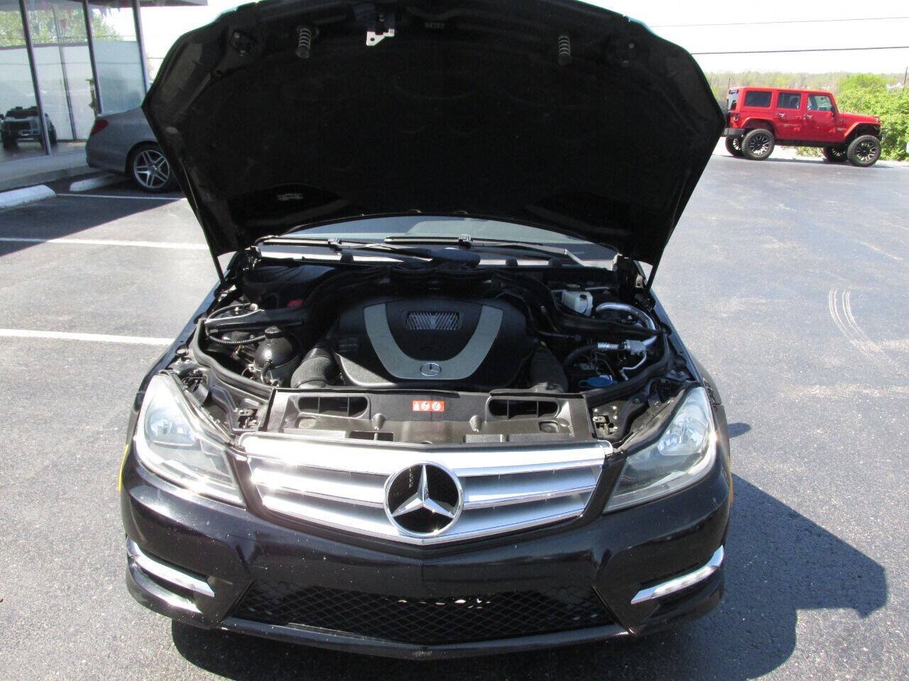 Used 2012 Mercedes-Benz C 300 4MATIC Sedan image 33