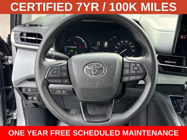 Used 2025 Toyota Sienna LE FWD image 18