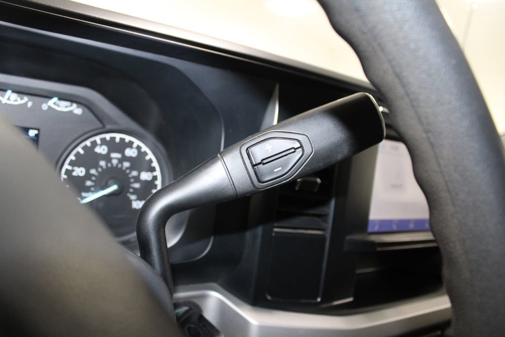 Used 2024 Ford F250 XLT image 39