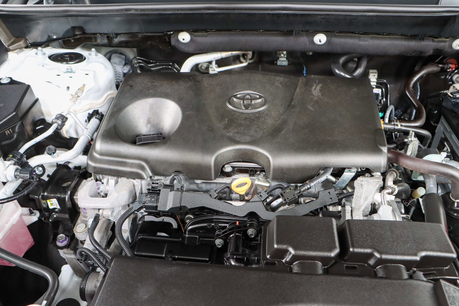 Used 2021 Toyota RAV4 XLE Premium image 31