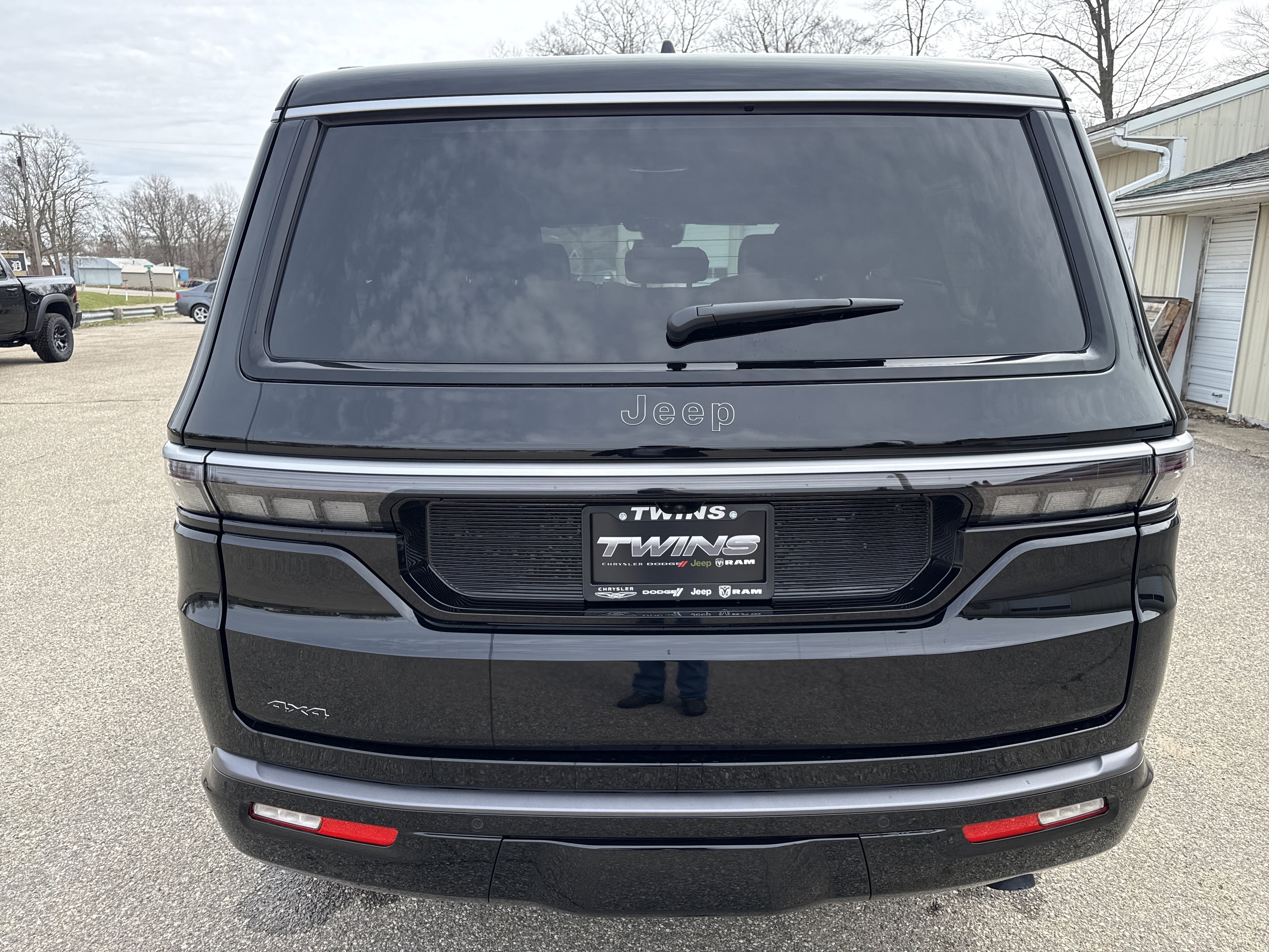 New 2026 Jeep Grand Wagoneer 4WD image 7