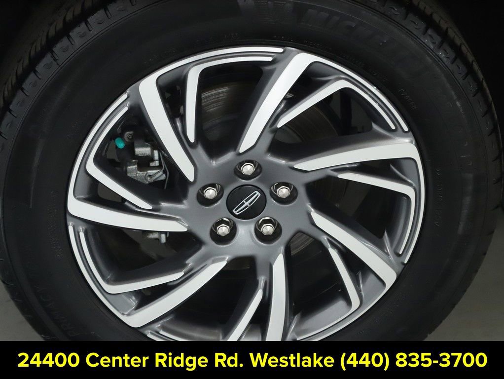 Certified 2024 Lincoln Corsair AWD image 12