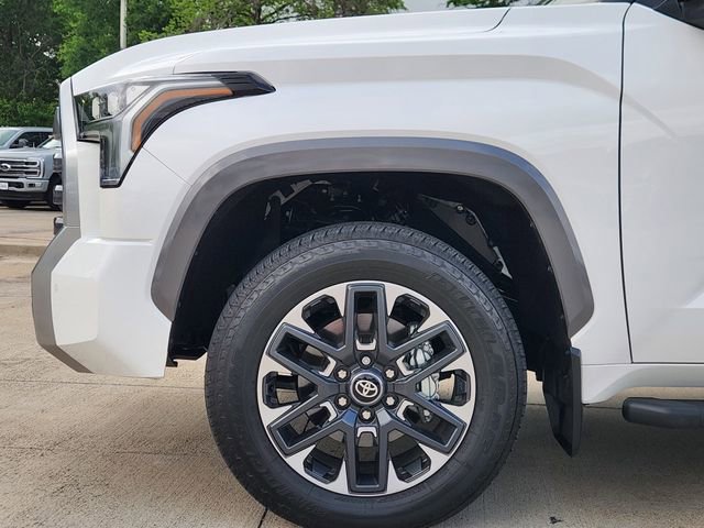 Used 2025 Toyota Tundra Limited AWD/4WD image 7