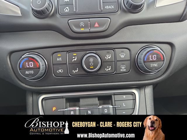Used 2024 GMC Terrain SLT AWD/4WD image 24