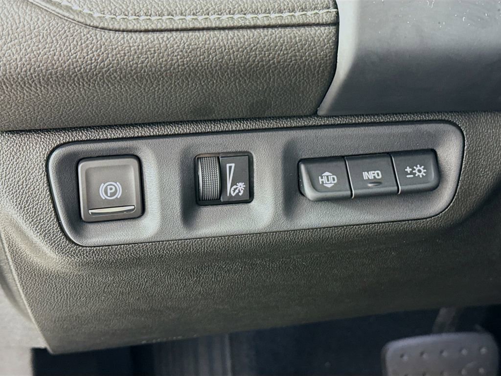 Used 2023 GMC Acadia SLT w/ Elevation Edition image 11