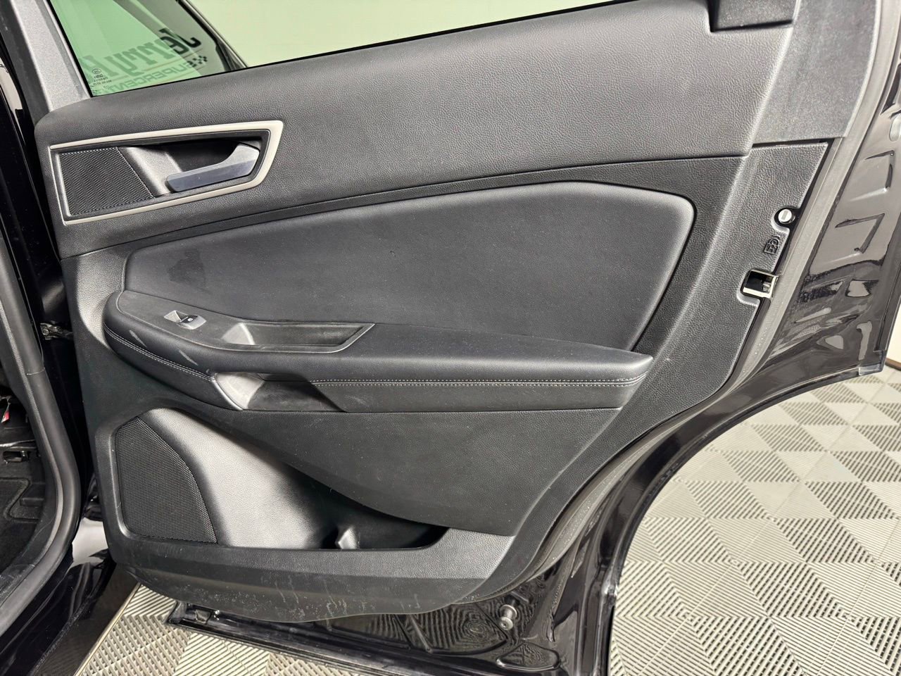 Used 2023 Ford Edge SEL image 31