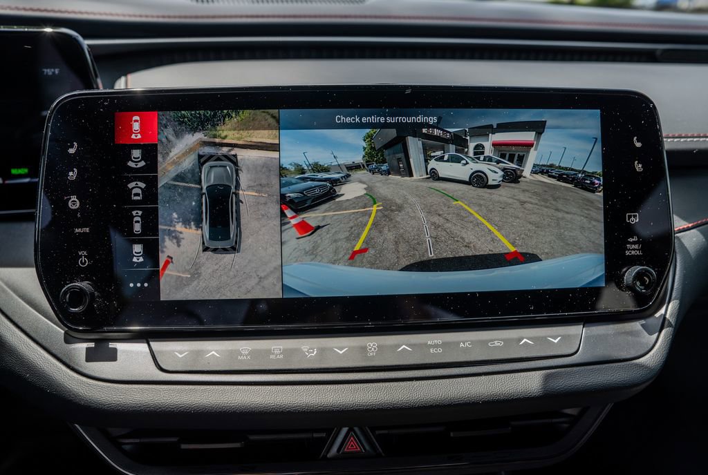 Used 2024 Dodge Charger R/T w/ Plus Group image 12