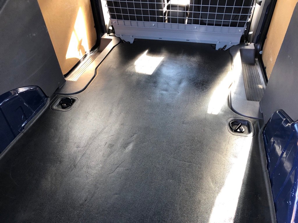 Used 2020 Ford Transit Connect XLT image 21