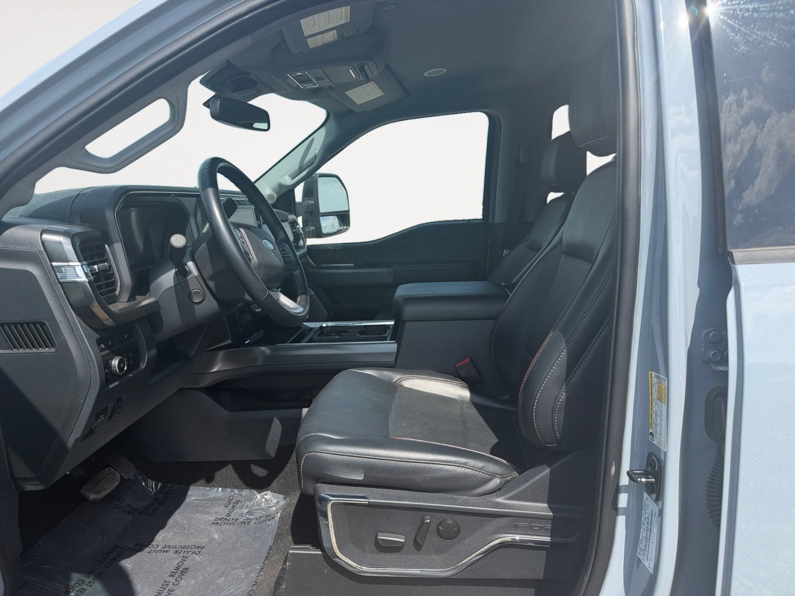 Used 2024 Ford F250 Lariat w/ Lariat Ultimate Package AWD/4WD image 9