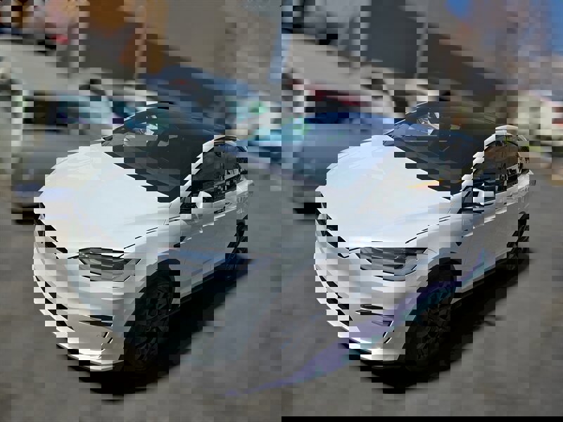 Used 2022 Tesla Model X image 2