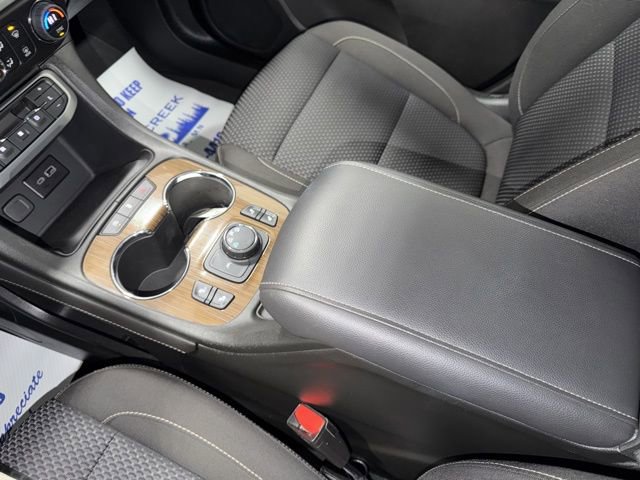 Used 2023 GMC Acadia SLE w/ Driver Convenience Package image 20