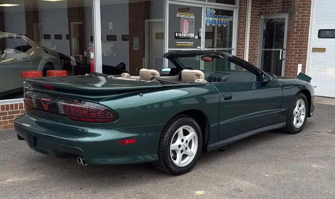 Used 1996 Pontiac Firebird Trans Am RWD image 7