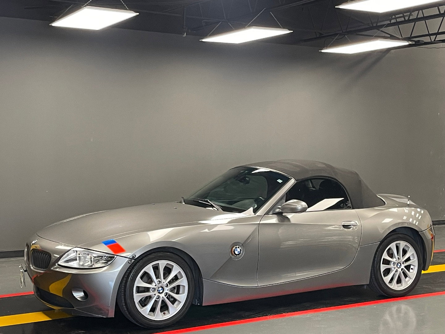 Used 2003 BMW Z4 3.0i image 1