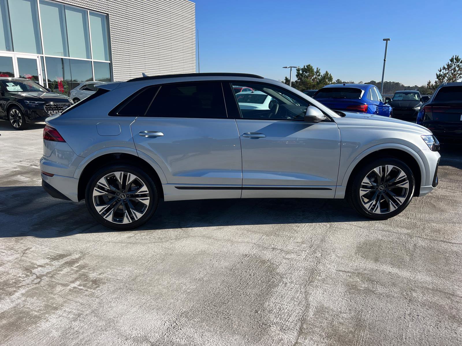 New 2025 Audi Q8 Premium image 4