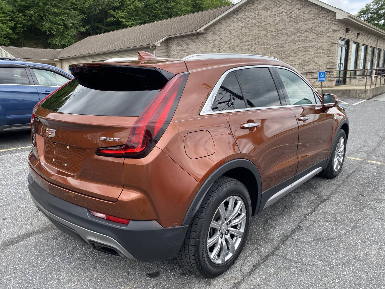 Used 2019 Cadillac XT4 Premium Luxury AWD/4WD image 6