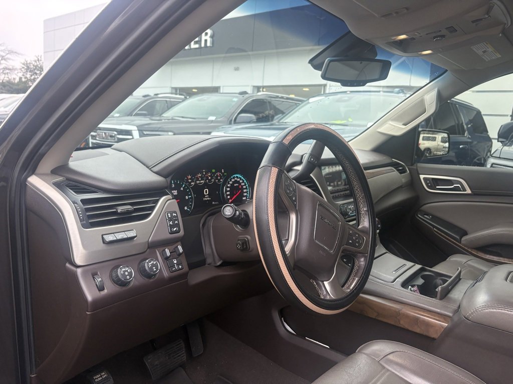 Used 2019 GMC Yukon Denali w/ Denali Ultimate Package image 12
