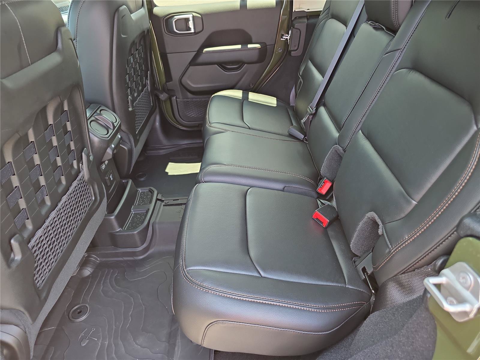 Used 2023 Jeep Wrangler Unlimited Rubicon 392 AWD/4WD image 15