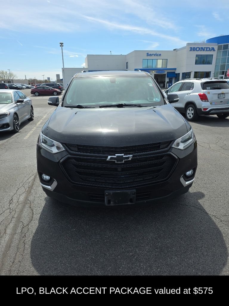Used 2018 Chevrolet Traverse LT w/ LPO, Black Accent Package AWD/4WD image 4