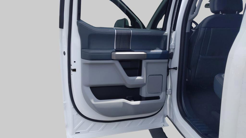 Used 2022 Ford F450 Limited w/ FX4 Off-Road Package image 29