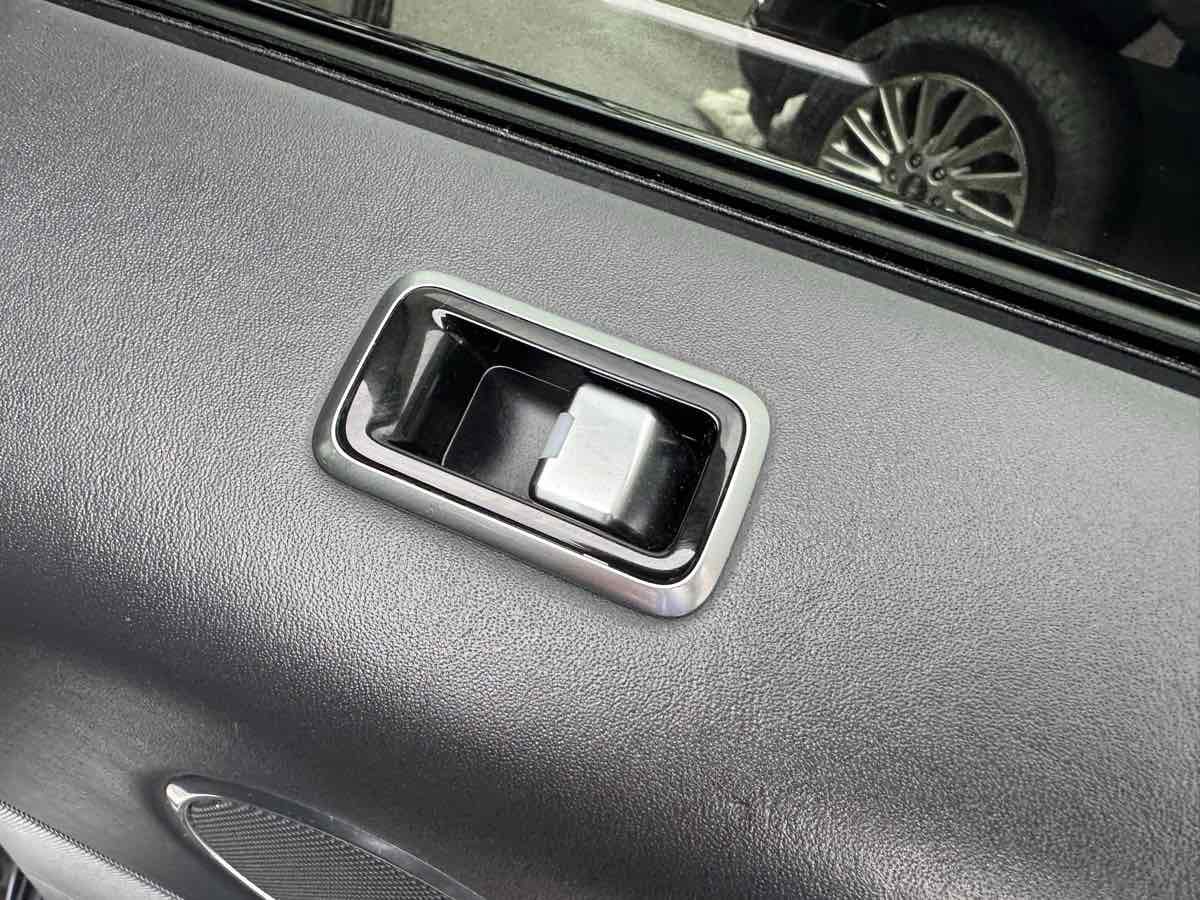 Used 2019 Land Rover Range Rover Sport SVR AWD/4WD image 43