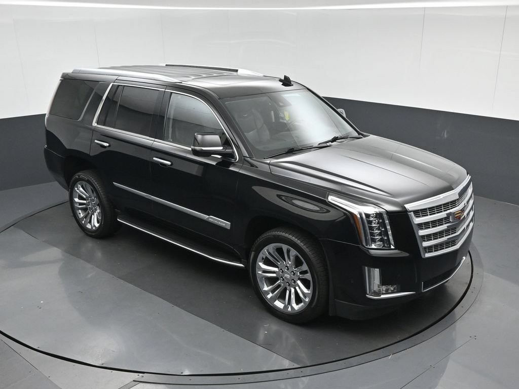 Used 2020 Cadillac Escalade Luxury w/ LPO, Radiant Package AWD/4WD image 71