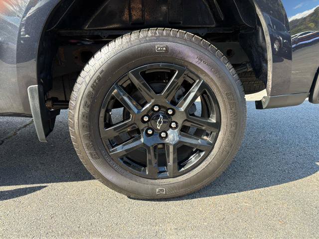 Used 2023 Chevrolet Silverado 1500 Custom AWD/4WD image 11
