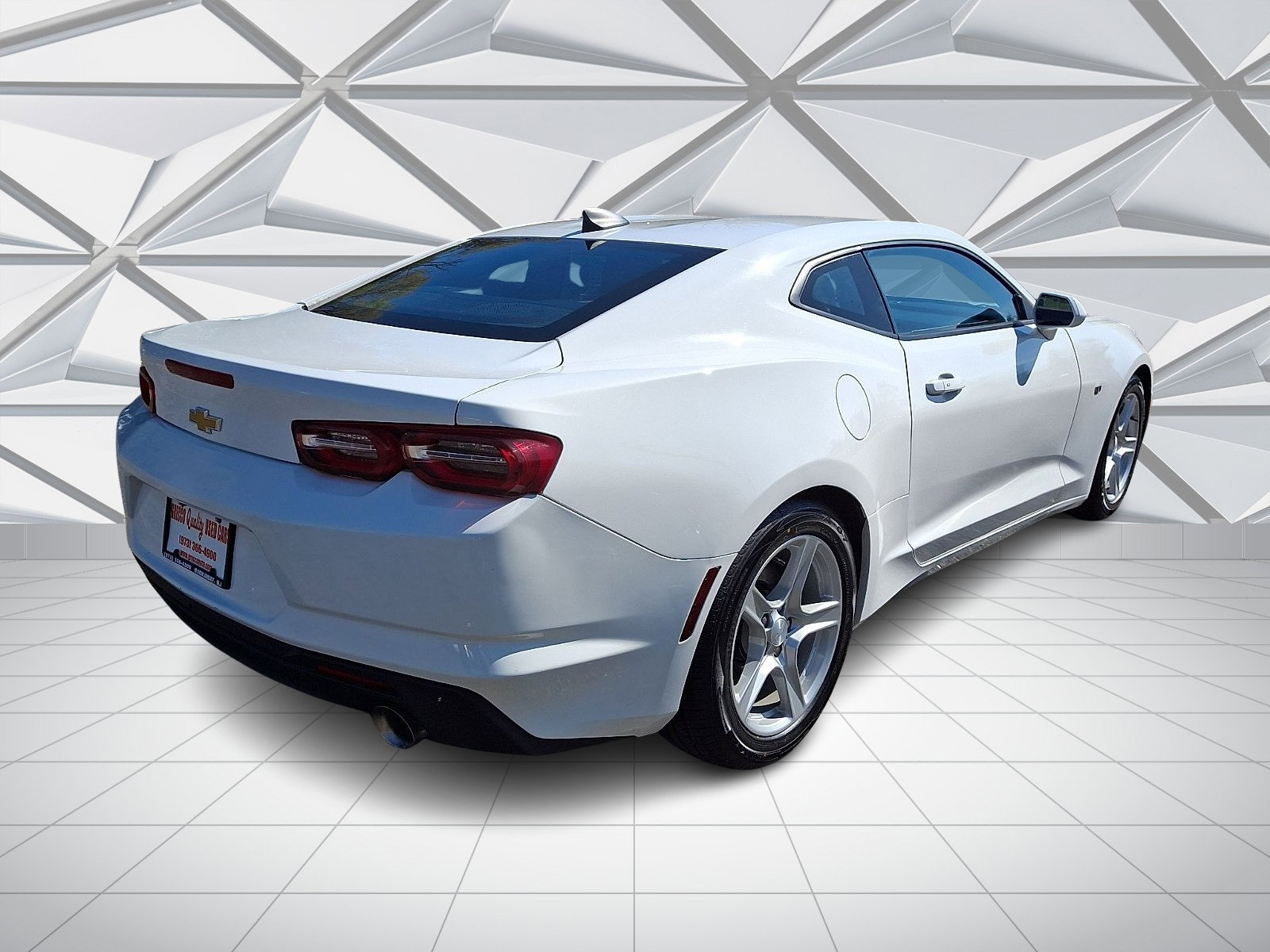 Used 2020 Chevrolet Camaro LT RWD image 10