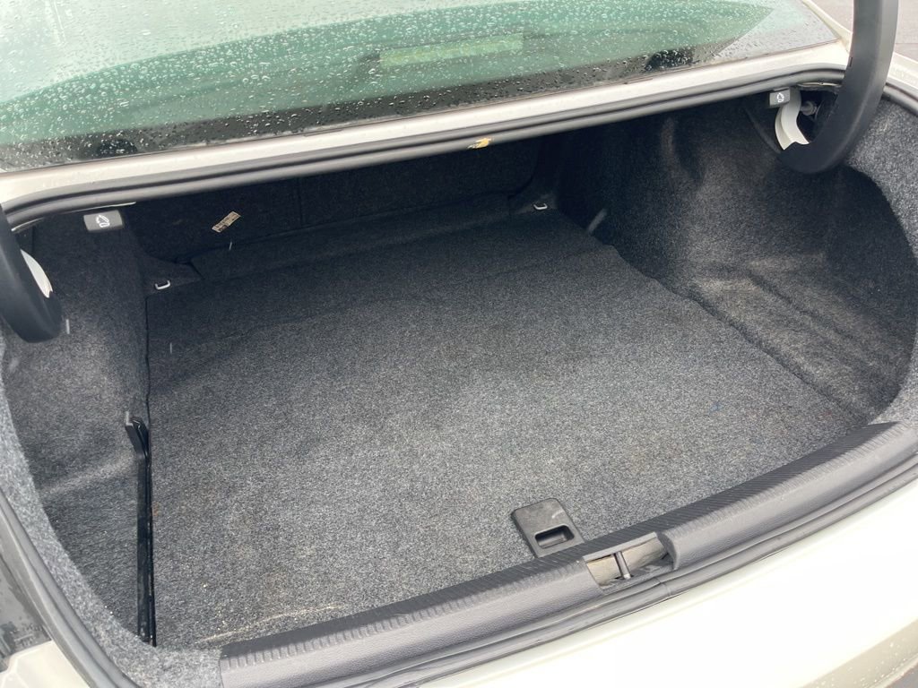 Used 2015 Volkswagen Passat 1.8T Limited Edition image 13