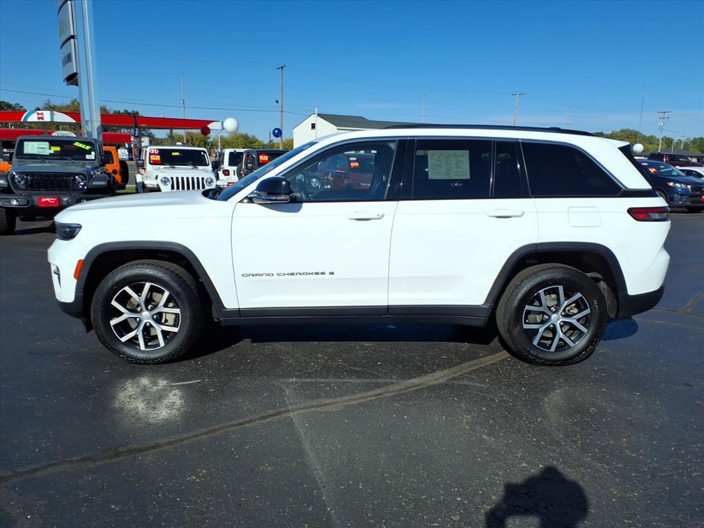 Used 2023 Jeep Grand Cherokee Limited image 7