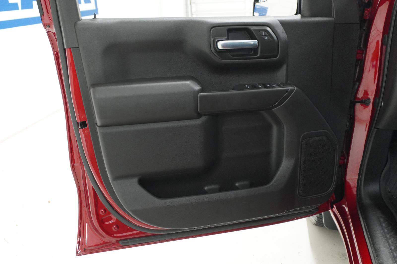 Used 2021 Chevrolet Silverado 1500 Custom AWD/4WD image 10