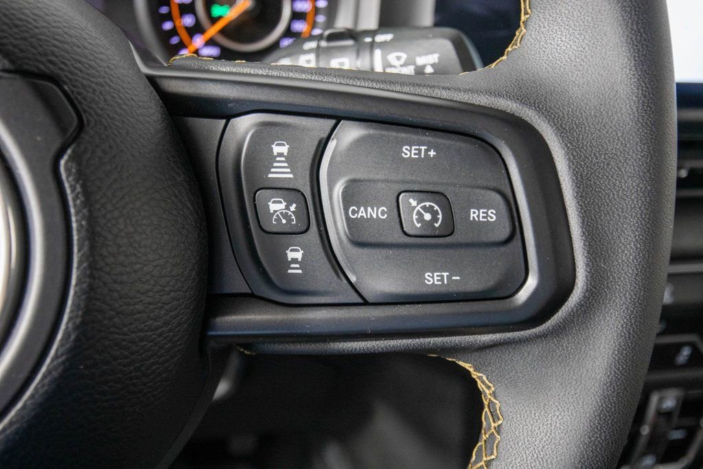 Used 2024 Jeep Wrangler Willys image 21