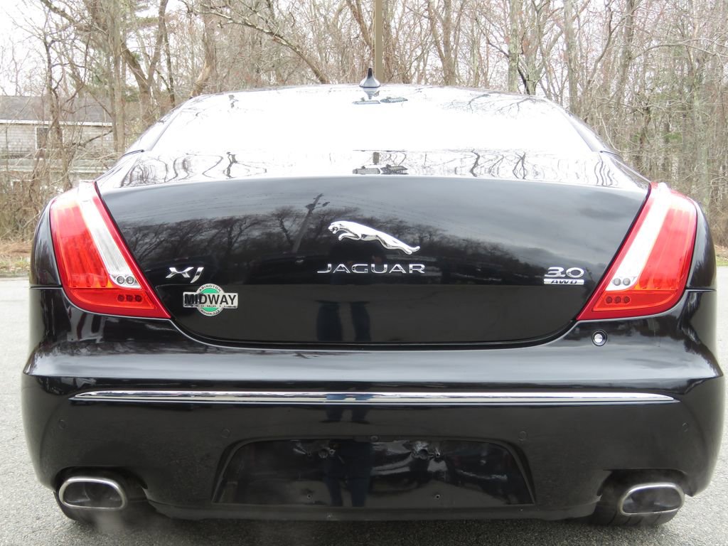 Used 2015 Jaguar XJ AWD image 6