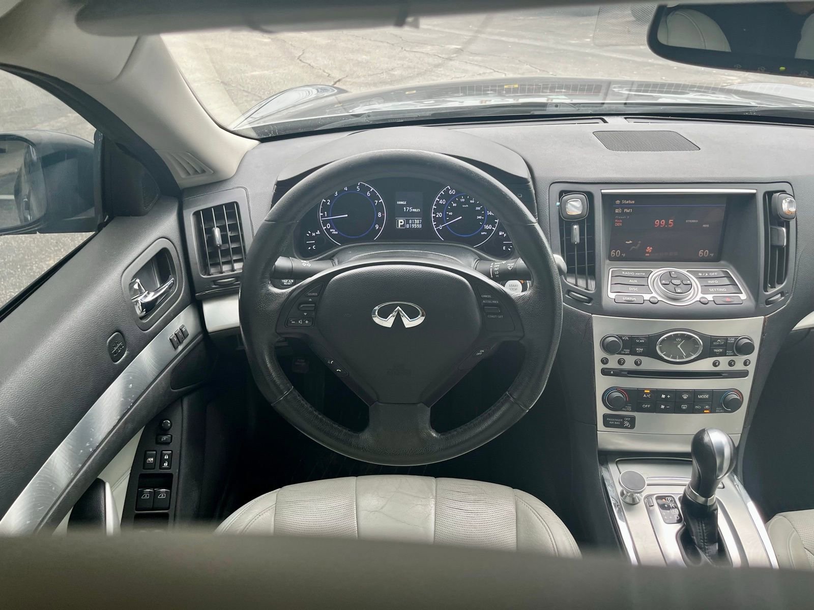 Used 2011 INFINITI G37 Convertible w/ Premium Pkg RWD image 5