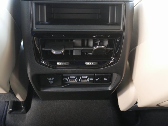 New 2025 Jeep Grand Cherokee Limited image 23