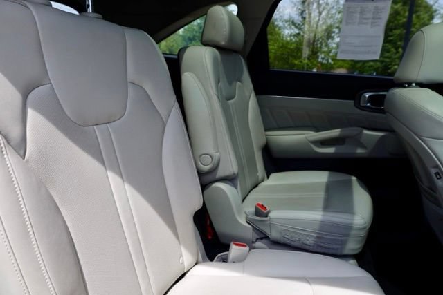 Used 2023 Kia Sorento SX AWD/4WD image 40