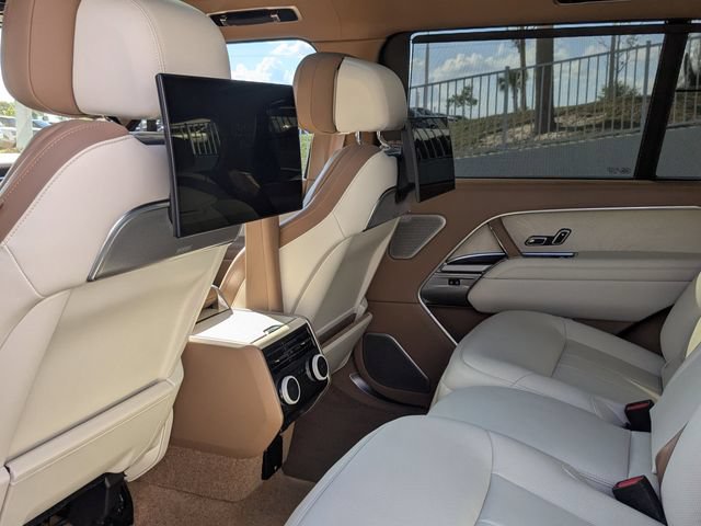 Certified 2025 Land Rover Range Rover SV AWD/4WD image 12